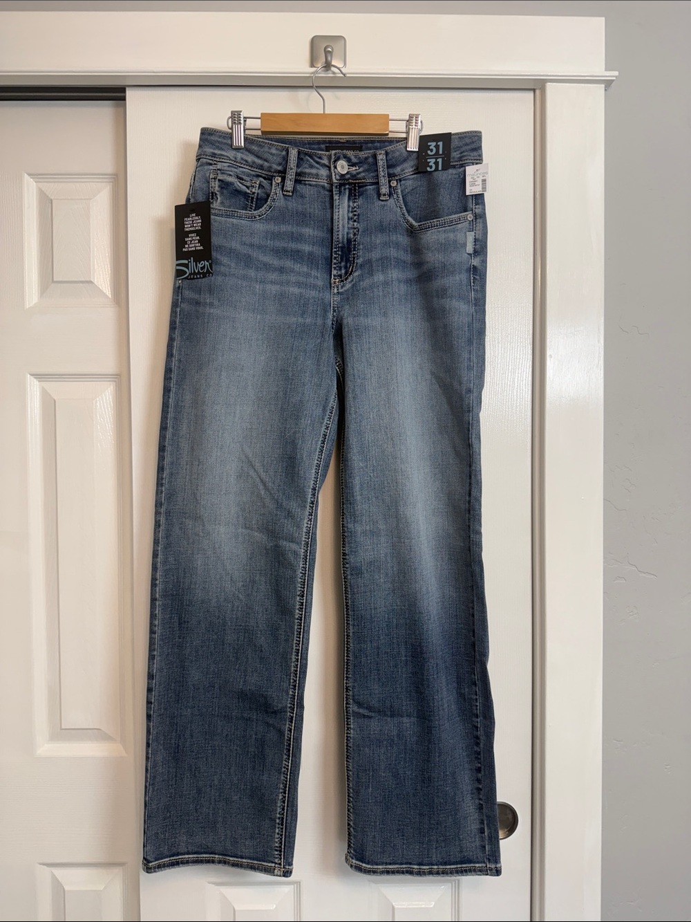 Silver jeans Avery Relaxed Straight